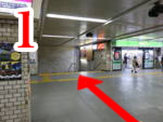 川口駅東口階段方向へ降りてください。